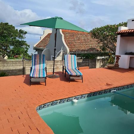 Indaba Manor On 413 Owen Ellis Dr Hotel Port Edward Esterno foto